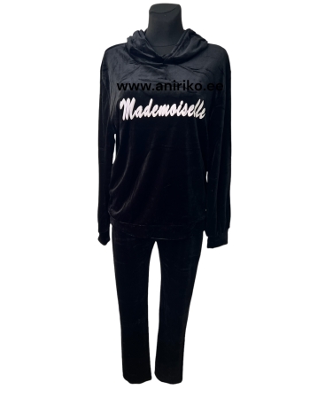 Женский велюровый костюм