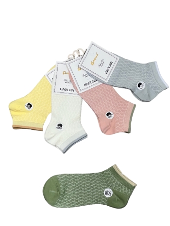 Naiste sokid “pesail bavlina”