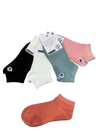 Naiste sokid “pesail” 230425